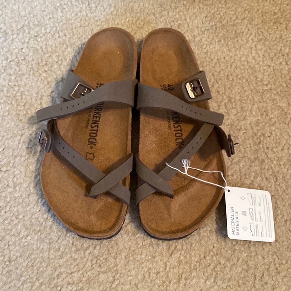 NWT Mayari Birkenstocks mocca brown size 40